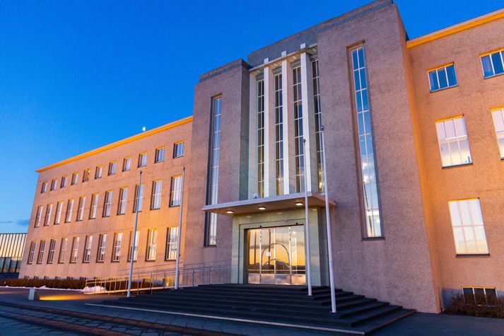 Málþingið fer fram milli klukkan 15:00 til 16:30.