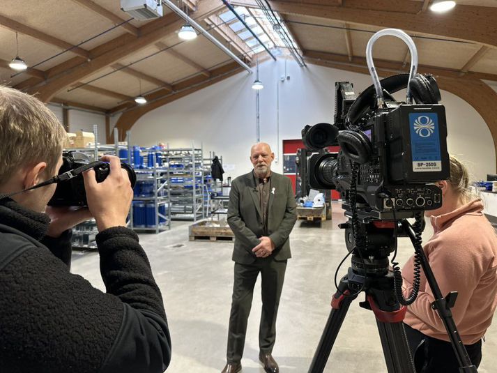 Alfreð Tulinius, stjórnarformaður Vélfags, í fjölmiðlaviðtali. Myndin er tekin af Facebook-síðu Vélfags.