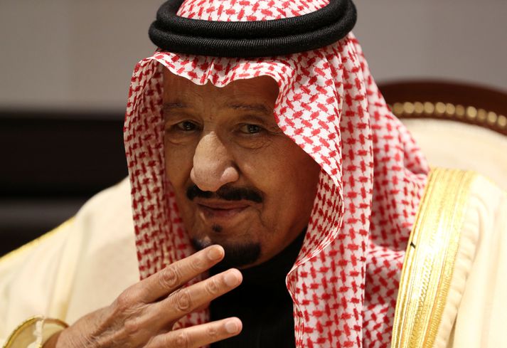 Salman bin Abdulaziz, konungur Sádi-Arabíu, hefur nú gert þrjá syni sína að ráðherrum.