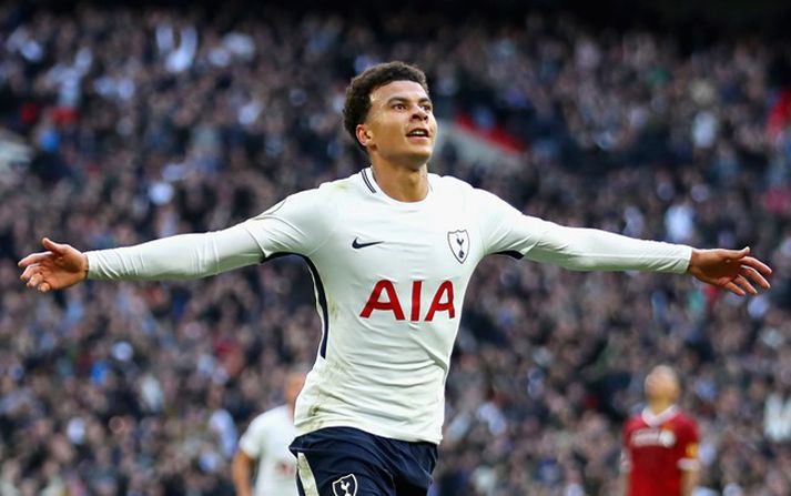 Dele Alli fagnar marki.