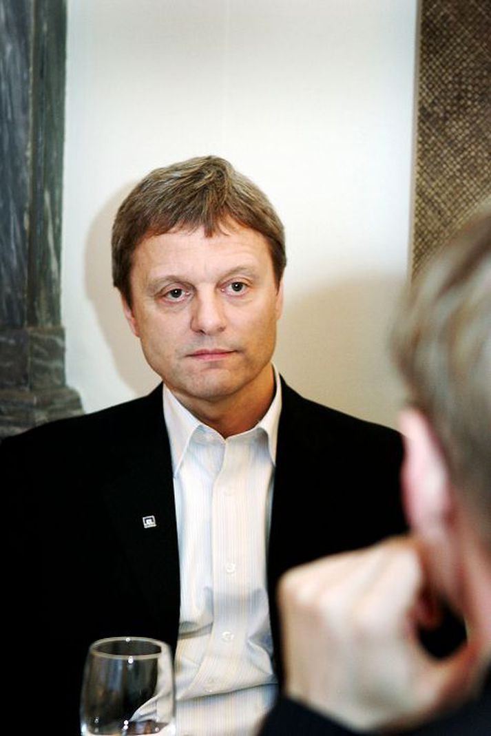 Árni Guðmundsson, sem er framkvæmdastjóri Gildis lífeyrissjóðs, segir lækkun á lífeyrisréttindum alfarið til komna vegna ákvörðunar stjórnvalda.