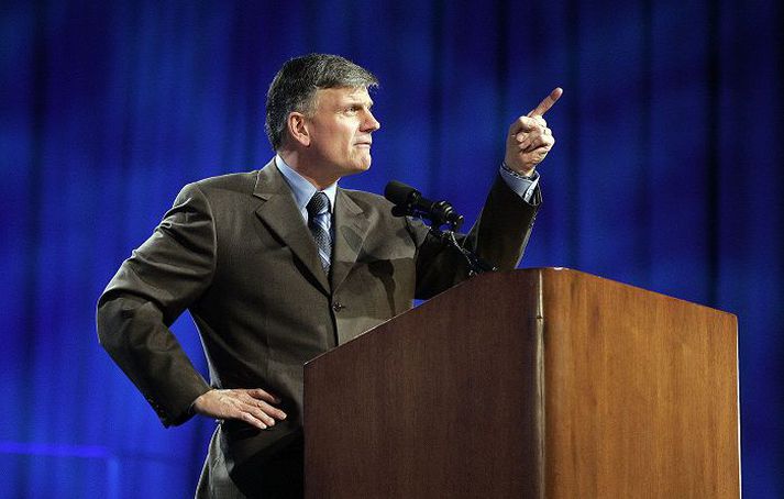 Franklin Graham óttast mjög siðferðislega hnignun á Vesturlöndum.