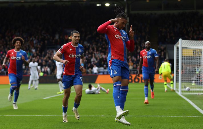 Michael Olise fagnar marki fyrir Crystal Palace í sigri á West Ham í Lundúnaslag á Selhurst Park.