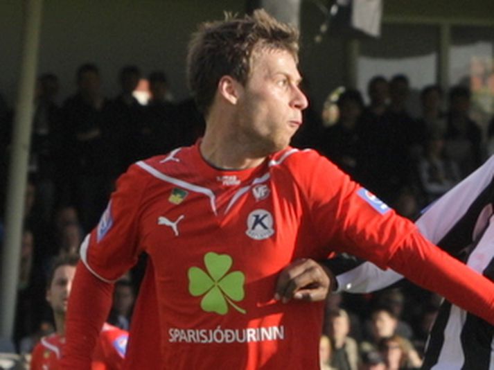 Alen Sutej er sterkur miðvörður.