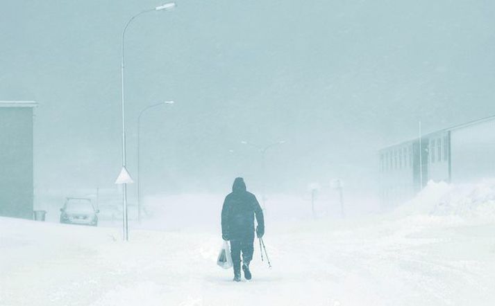 Frá Flateyri. Vegir á Vestfjörðum eru smám saman að opnast.