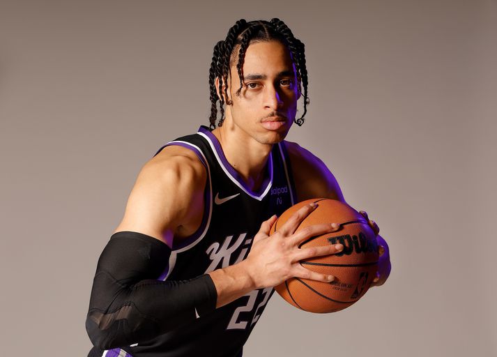 Chance Comanche samdi við Sacramento Kings í byrjun október. Nokkrum dögum síðar lét félagið hann fara.