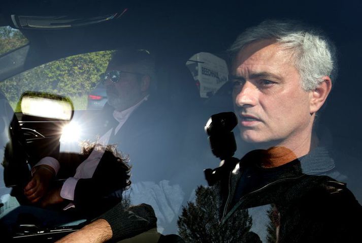 Jose Mourinho sést hér eftir að hann var rekinn frá Tottenham. Hann ætlaði að taka sér frí en réði sig svo til Roma.