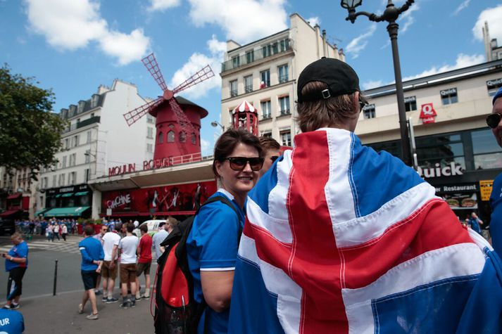Íslendingar urðu fastagestir við Rauðu Mylluna í París en þar hituðu upp, fögnuðu og grétu í kringum leikina við Austurríki og Frakkland á EM 2016.