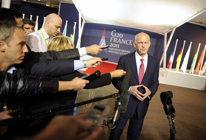 Mikil pressa hefur verið á Papandreou undanfarið vegna skuldavanda Grikklands.