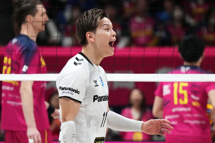 Yuji Nishida er japanskur landsliðsmaður í blaki og sérfræðingur í afsökunarbeiðnum.