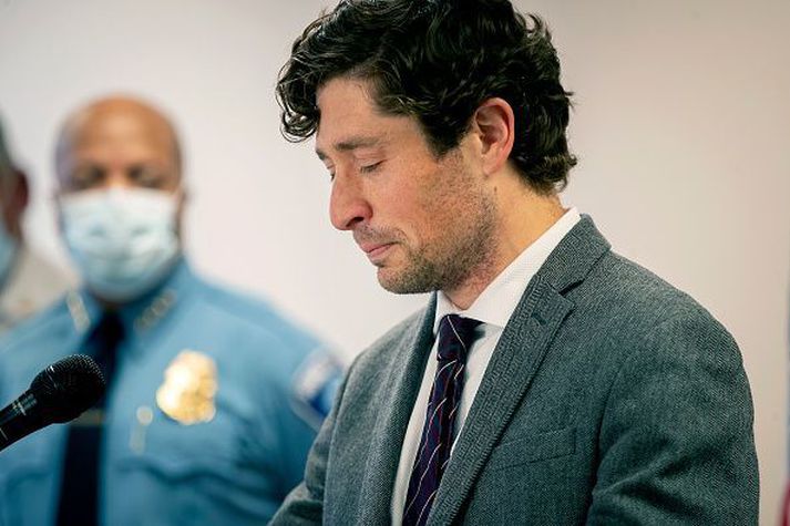 Jacob Frey, borgarstjóri Minneapolis, á blaðamannafundi í gær. 
