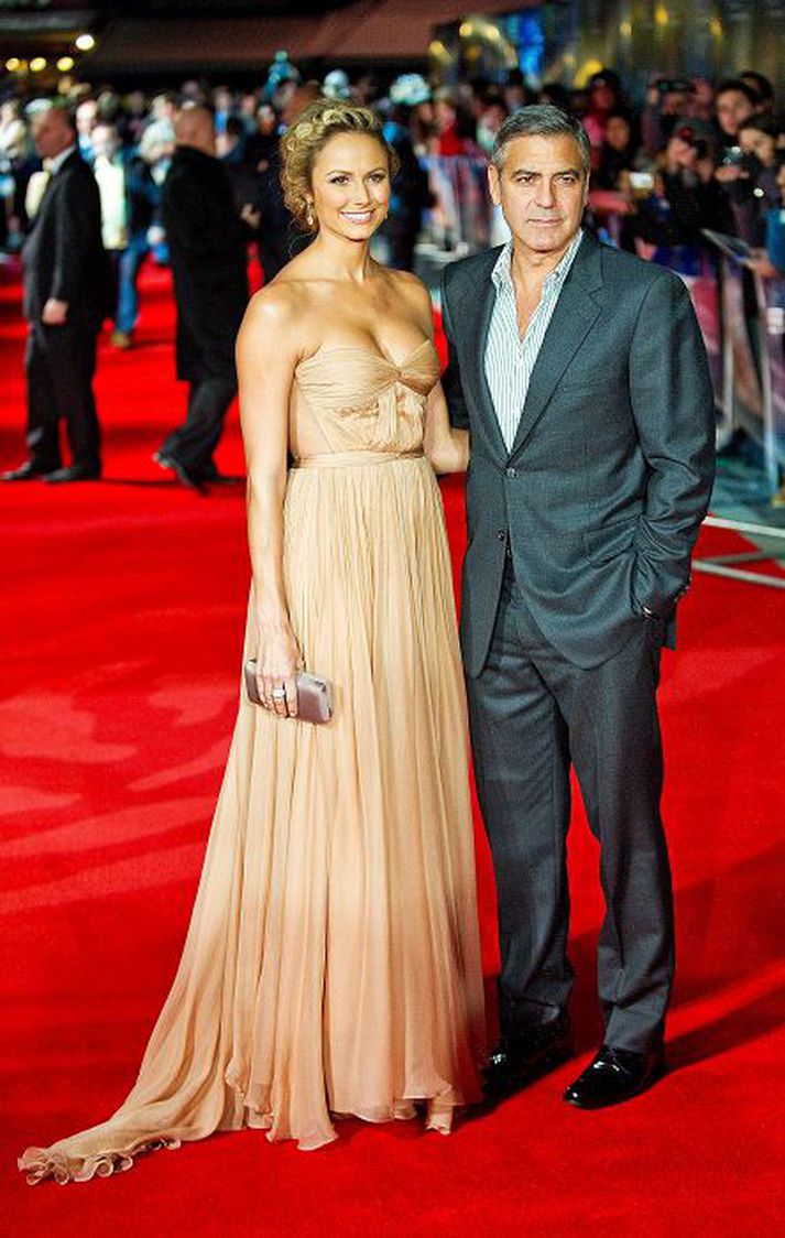 George Clooney hefur verið duglegur að taka nýju kærustuna Stacy Kiebler með sér á rauða dregilinn en þau litu afskaplega vel út saman.