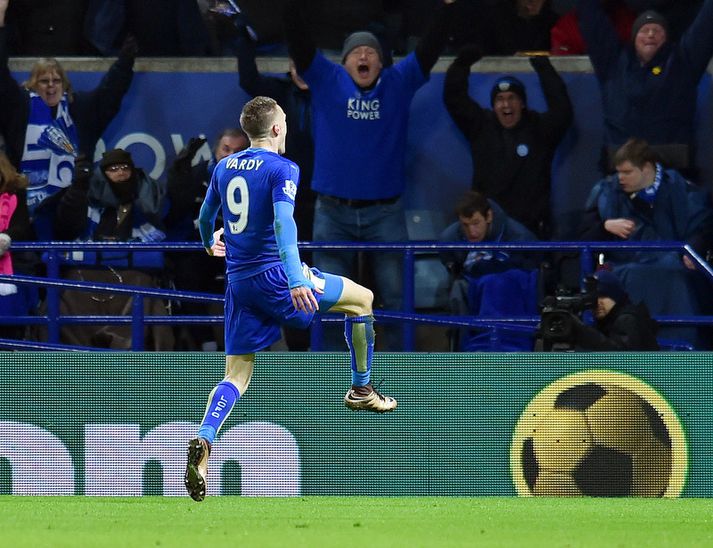 Vardy fagnar marki sínu í gær.