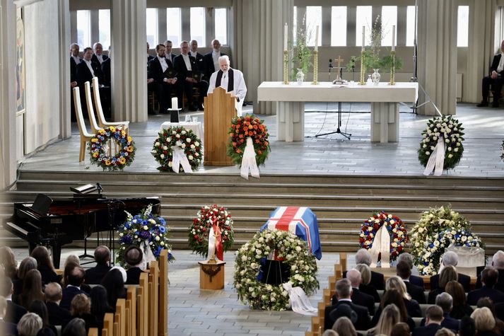 Séra Geir Waage minnist Davíðs Oddssonar í Hallgrímskirkju. 