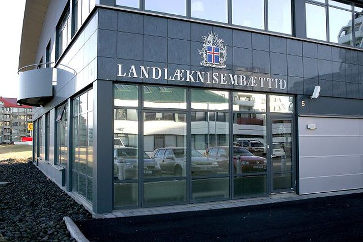 Aflar og heldur utan um upplýsingar um svínaflensuna.