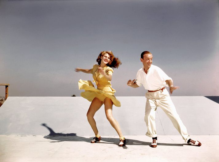 Rita Hayworth og Fred Astaire voru tvo stærstu nöfn gulltímabils dans- og söngvamynda Hollywood.