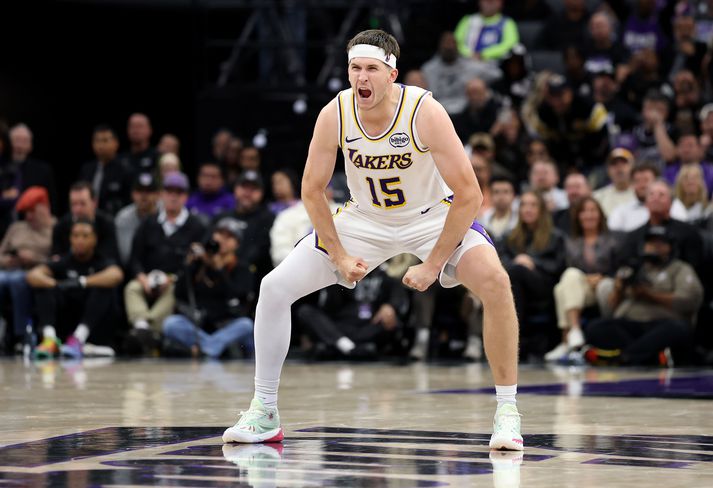 Það var mjög gaman hjá Austin Reaves í sigri Los Angeles Lakers í NBA-deildinni í nótt.