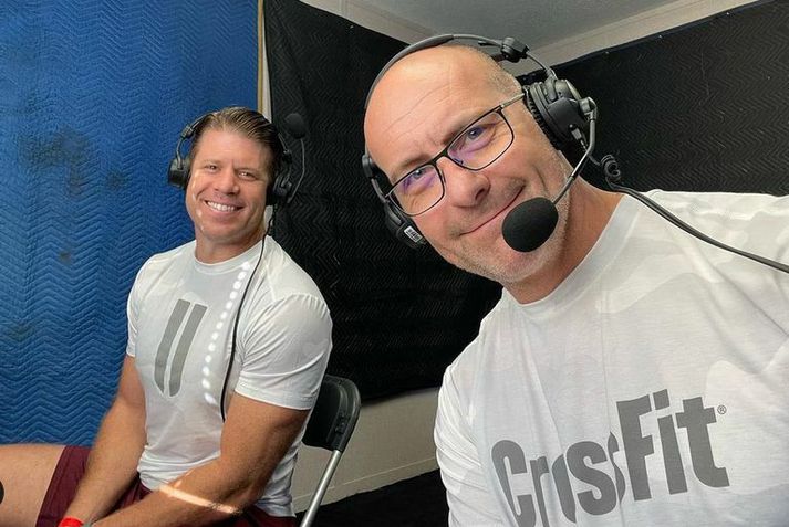 Sean Woodland sést hér lýsa heimsleikunum í CrossFit í fyrra.