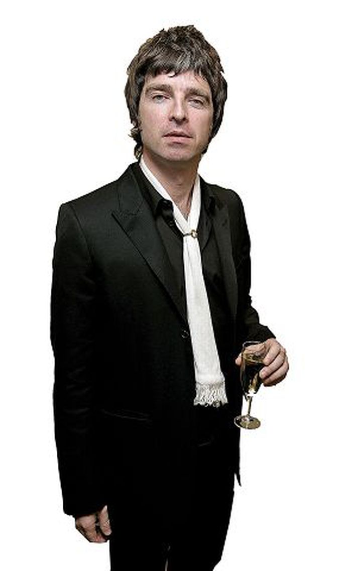 Nýtt band Noel spilar með Kasabian.