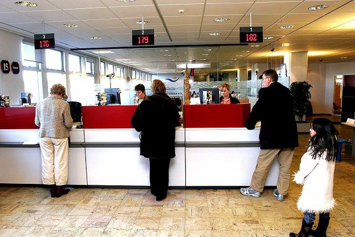 Sjö hundruð viðskiptavinir Íslandsbanka hafa sótt um breytingu á erlendum bílalánum sínum. Fréttablaðið/vilhelm
