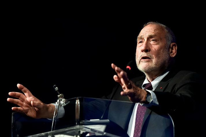 Joseph Stiglitz heldur ræðu á Ítalíu árið 2019.