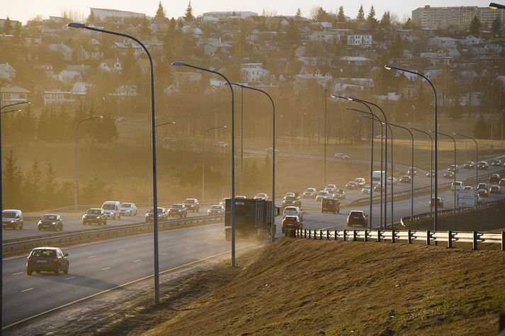 Mun meira þarf til en orkuskipti á þeim hraða sem vænta má að þau gerist á næstu árum til að við náum markmiðum Parísarsamkomulagsins um losun gróðurhúsalofttegunda á höfuðborgarsvæðinu.  Fréttablaðið/Sigtryggur Ari