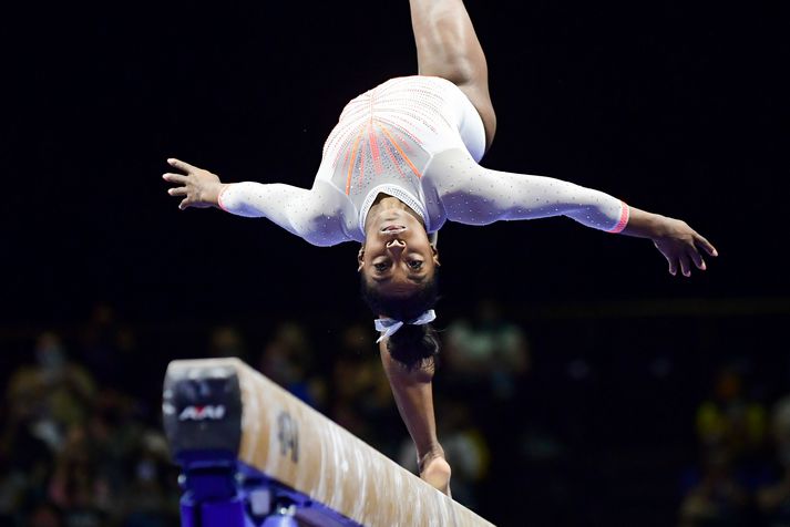 Simone Biles sýndi enn og aftur af hverju hún er ein besta fimleikakona allra tíma.