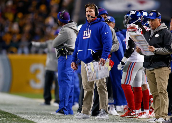 Ben McAdoo á hliðarlínunni í umræddum leik.