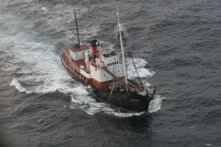Hvalur hf., hóf hvalveiðar að nýju 2006, en þær gætu verið úr sögunni að óbreyttu.