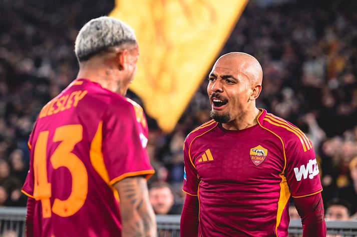 Donyell Malen skoraði þrennu gegn Fiorentina í ítölsku úrvalsdeildinni.