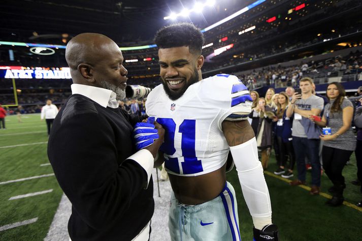 Ezekiel Elliott með einum besta hlaupara sögunnar, Emmitt Smith.