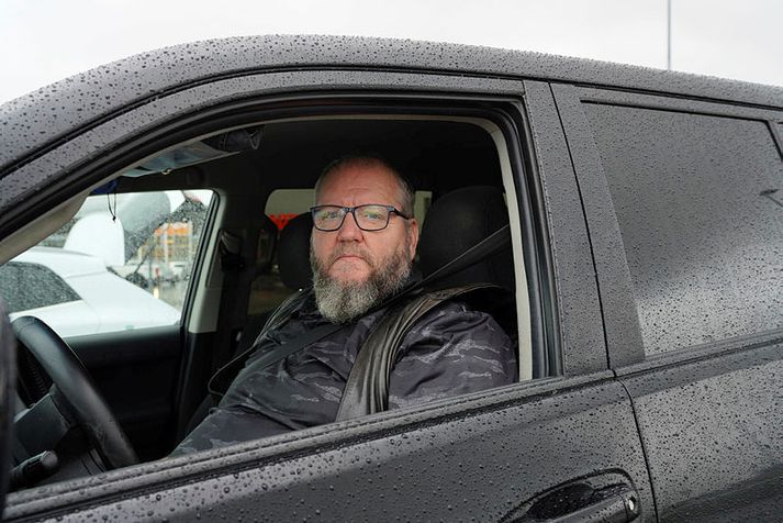 Guðmundur Fylkisson aðalvarðstjóri hefur leitað að börnum í ellefu ár. Það hefur aldrei verið eins mikið að gera. Hann er reiður og vill að ráðamenn opni augun. 