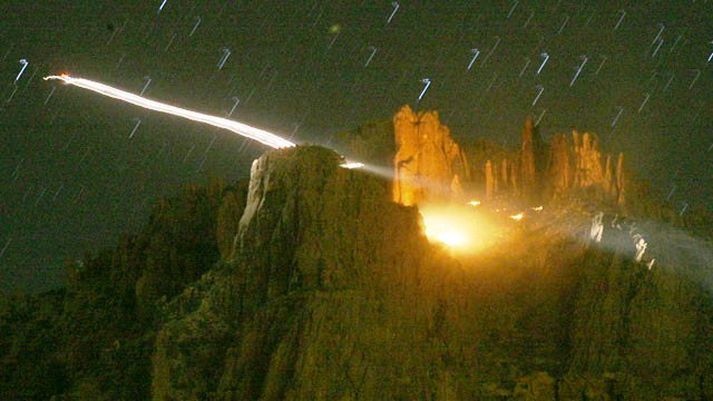 Talið er að þrjú börn hafi látist ásamt föður sínum og tveimur öðrum.