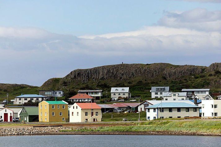 Mennirnir voru handteknir í grennd við Skagaströnd.