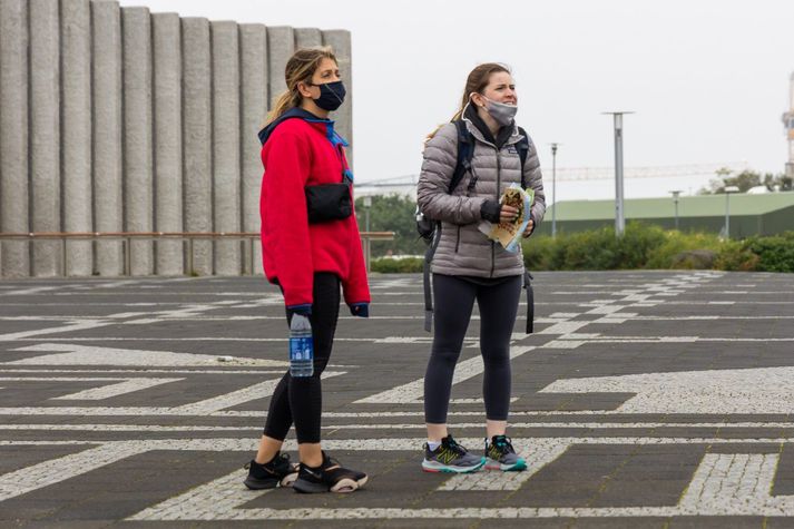 Hiti verður á bilinu átta til nítján stig þar sem mildast verði norðaustan til.