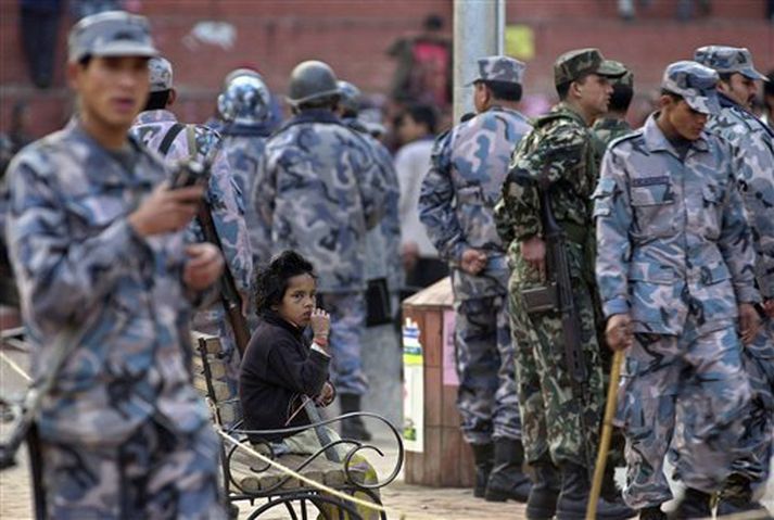Mikil öryggisgæsla var við kjörstaði víða um Nepal í dag, þar á meðal í höfuðborginni Katmandú.