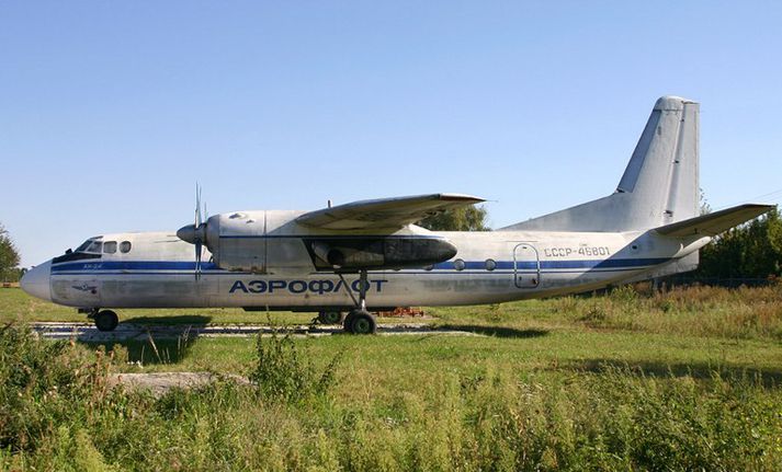 Flugvél af gerðinni Antonov AN-24.