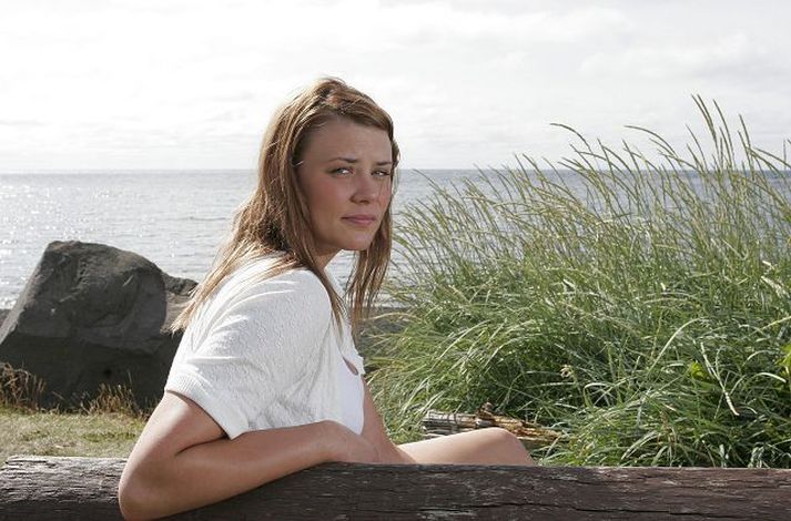 Kristín María Stefáns­dóttir áhugaljósmyndari opnar sýningu sem er tileinkuð réttindabaráttu samkynhneigðra.fréttablaðið/rósa