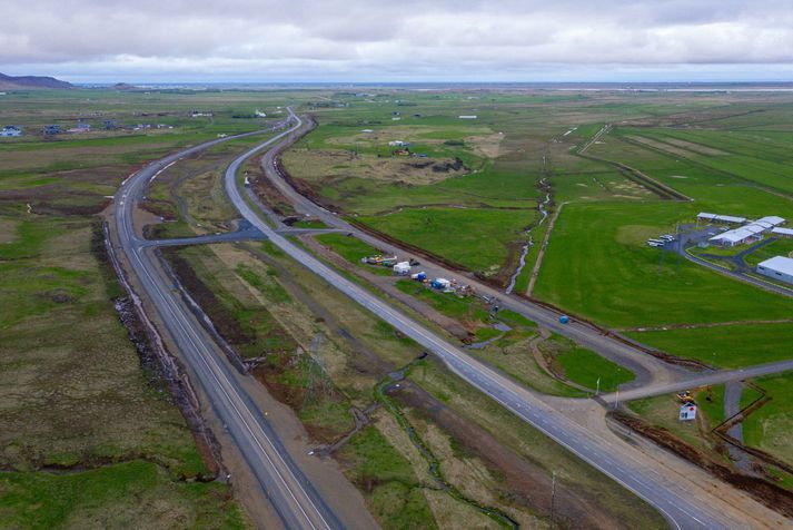 Ljósmynd af Suðurlandsvegi úr safni.