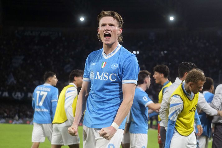 Scott McTominay skoraði annað mark Napoli í kvöld.
