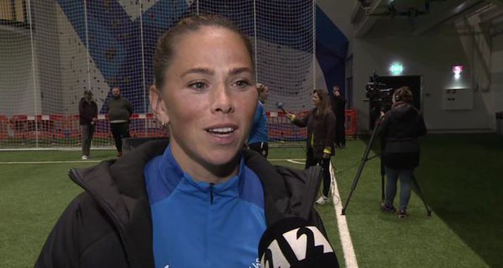 Sara Björk Gunnarsdóttir hefur unnið fjölda titla í Svíþjóð, Þýskalandi og Frakklandi, og ætlar sér að halda því áfram á Ítalíu. Nú er hún hins vegar stödd á Íslandi vegna komandi stórleikja í undankeppni HM.