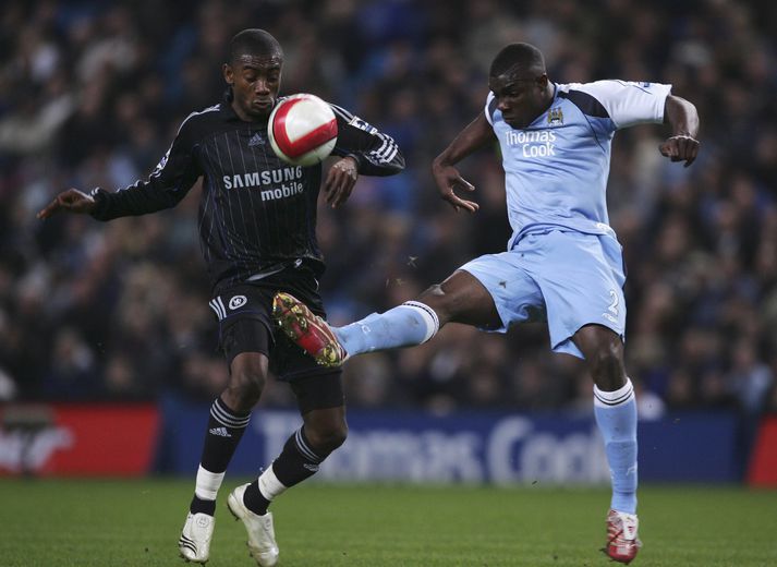 Richards í baráttunni í leik gegn Chelsea.