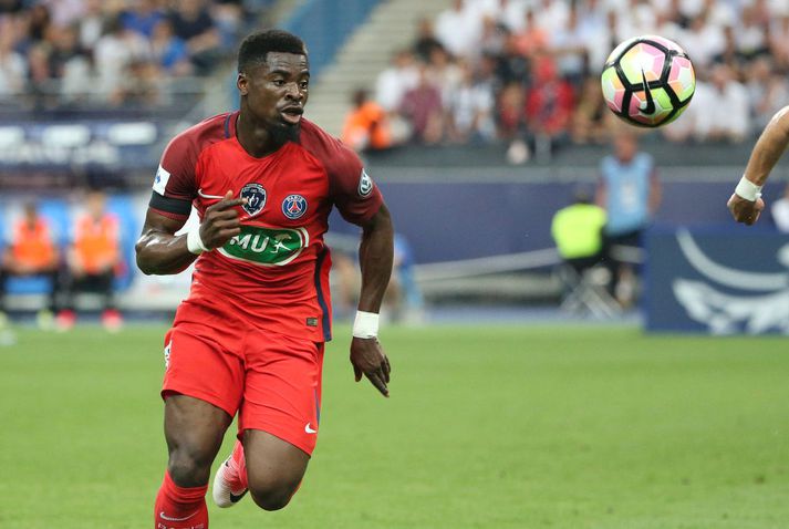 Aurier í leik með PSG