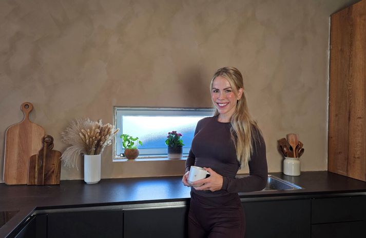 Katrín Edda Þorsteinsdóttir flutti nýlega til Hveragerðis ásamt fjölskyldu sinni. Eitt af fyrstu verkefnum hennar var að kíkja í Slippfélagið og skoða spennandi liti fyrir ólík rými hússins.