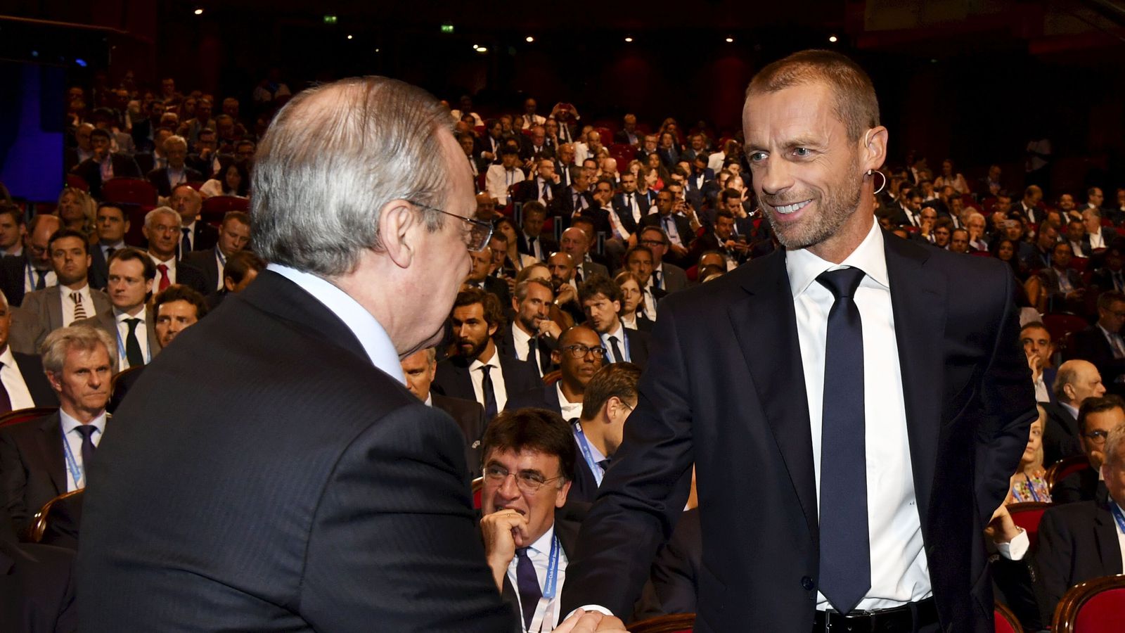 Real Madrid lúffar fyrir UEFA í deilum um Ofurdeildina