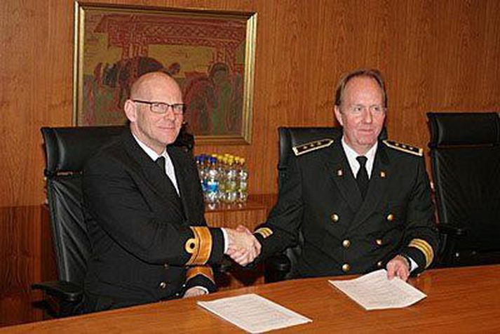 Samstarf í höfn Georg Lárusson og Snorri Olsen undirrituðu samstarfssamning í gær.mynd/LHG