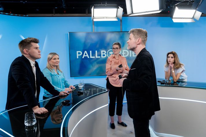 Fjör var í Pallborði dagsins  en gestir Hólmfríðar Gísladóttur voru þau Davíð Þór Jónsson, oddviti Sósíalistaflokksins í Suðvesturkjördæmi, Jóhann Páll Jóhannsson, þingmaður Samfylkingarinnar, Lenya Rún Taha Karim, oddviti Pírata í Reykjavík norður, og Lilja Alfreðsdóttir, menningar- og viðskiptaráðherra.