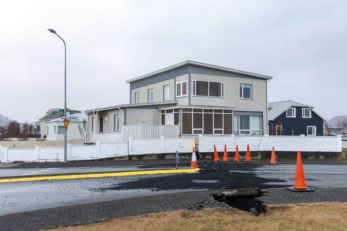 Lífeyrissjóðir kanna nú hvort hægt sé að aðstoða Grindvíkinga betur sem eru með húsnæðislán sín í lífeyrissjóðunum. 