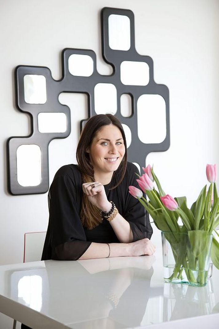Sigrún Rut Hjálmarsdóttir rekur lífstílsverslunina NUR en segist vera ákaflega heimakær á fallega heimilinu sínu.