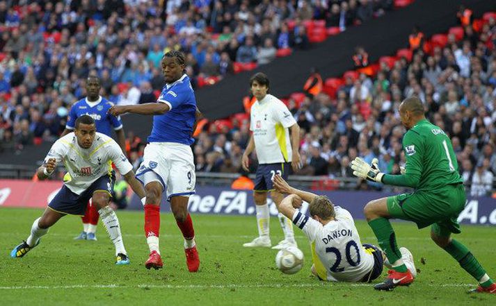 Portsmouth vann Tottenham í gær.